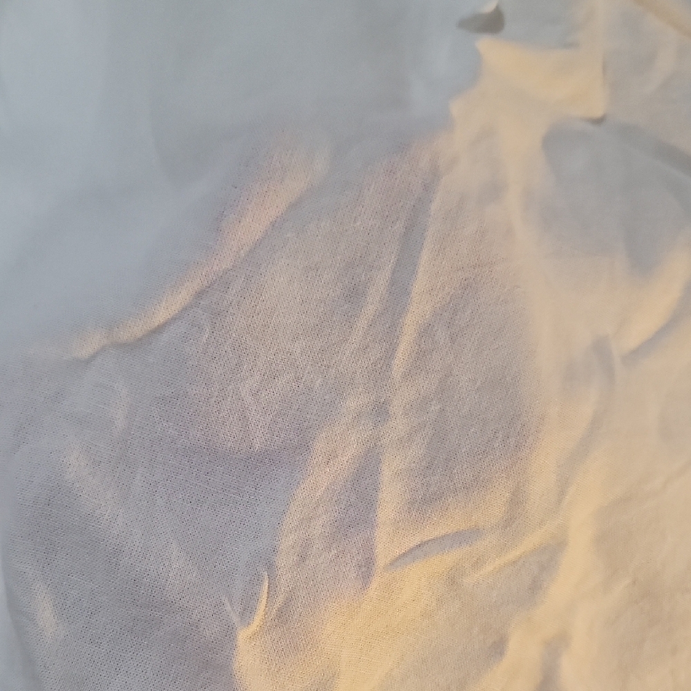 Universal Thread White Top - Picture 4 of 4